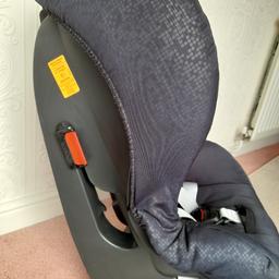 Britax car seat from a non smoking family and hardly used (kept in grandparents car). Excellent condition. For 9 -18kg.