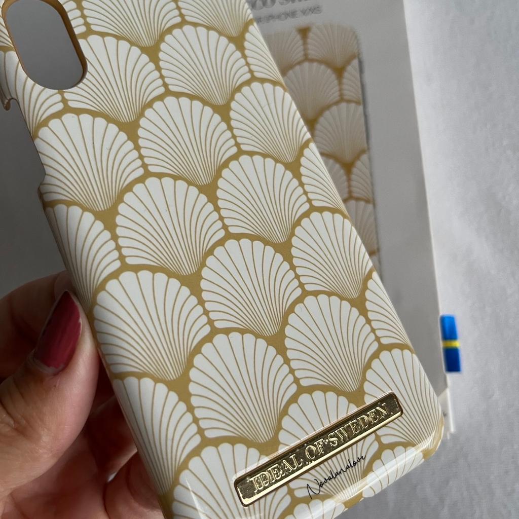 - Ideal of Sweden Handyhülle
- Farbe: Weiß/Gold/Beige
- Kompatibel: IPhone X/XS
- Leichte Kratzer - siehe Bild