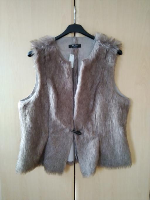 Buy & Sell Greater Manchester Bury - Photos for LADIES FUR WAIST COAT SZ 16 TO 18