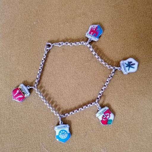 Buy & Sell Wiltshire Swindon - Photos for Vintage Hallmarked Silver Charm Bracelet