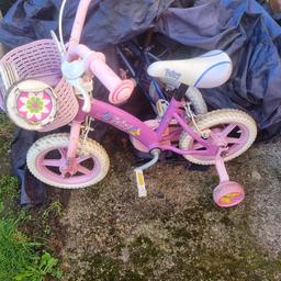 fairy 🧚‍♂️ bike with stabilizers great condition girls outgrown collect m23 pls check my other items bargain galore