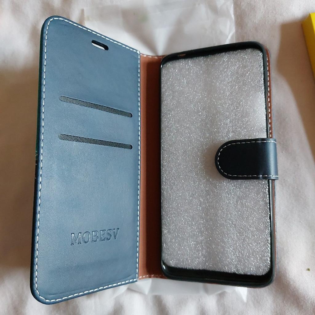 Huawei mate 20 Pro magnetic wallet 2 tone green and grey case and screen protector , brand new no longer needed.