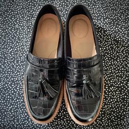 Clarks Black Croc Leather Loafers
Worn once