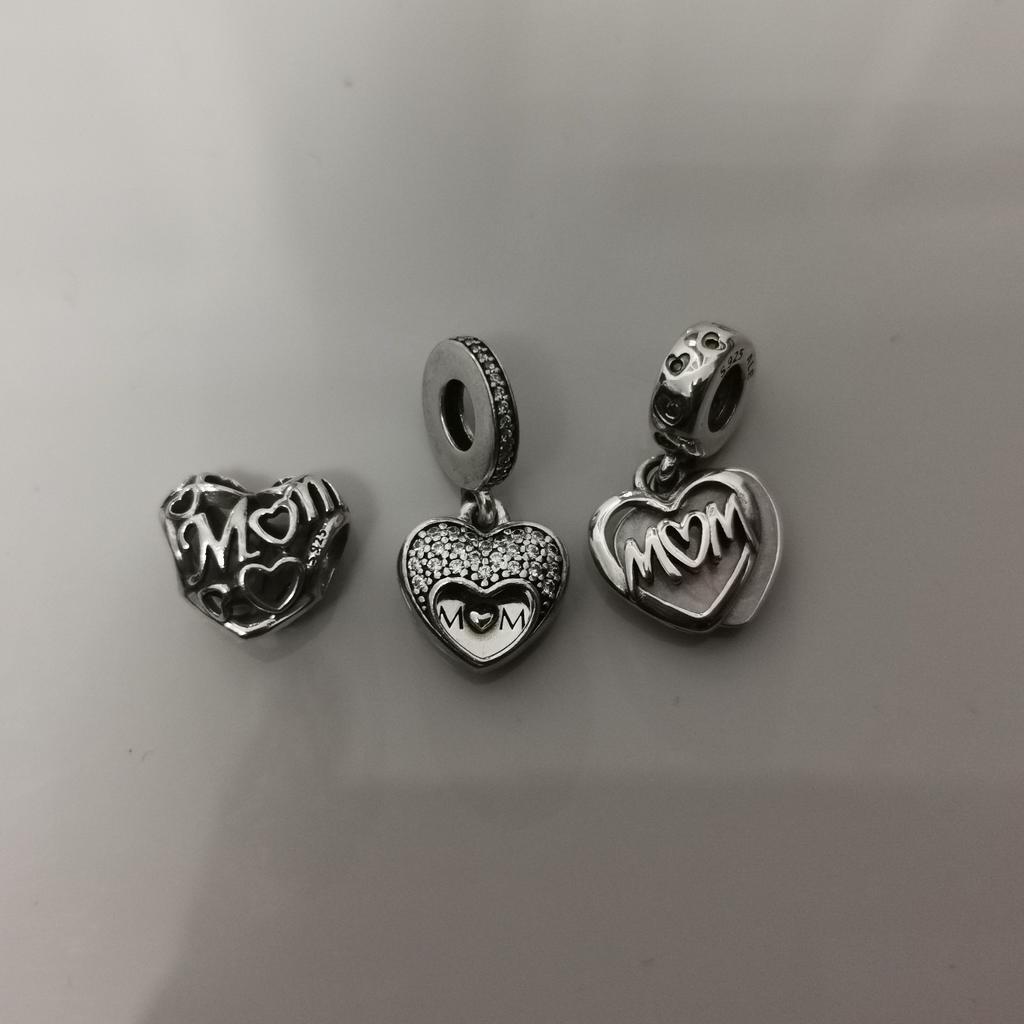 Great condition
Heart mum charm £20
Dangle locket 'i love my mum' £25 - SOLD
Dangle pink heart 'i love you' £25 - SOLD
More on my page