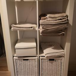 Verkaufe Bücherregal von Ikea wegen Umzug.

Maße:
breite: 80 cm
tiefe: 35 cm
höhe: 130 cm

Abzuholen in Dornbirn