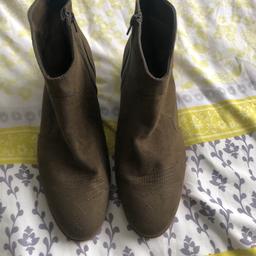 Khaki ankle boots size 7 been worn couple of times only 
**COLLECTION ONLY**