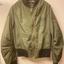 Hi and welcome to this beautiful looking Womens Portobello Punk Bomber Jacket Size Uk 10 in perfect condition thanks