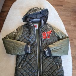 Super schöne und warme Jacke von Vingino
Größe 12
