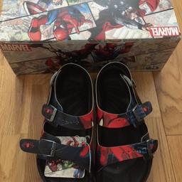 Blue/Black/Red
Uk 2 Eu 34
Sold out in stores

Birkenstock narrow fit kids aop Spider-Man print limited edition sandals new in box, 100% original.

Free Royal Mail tracked & sign for postage 🚚

Pick up en8/n17

Check out our other items,

Happy buying😊

No Returns❌