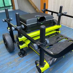 Matrix XR 360 seat box black / green.. less than 6 months old so very good condition.. comes with new Preston barrow wheels and arms.. £450 ovno.. buyer will not be disappointed.. thanks for looking..