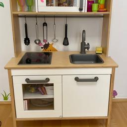 Verkaufe Kinderküche vom Ikea
Inkl. Zubehör (wie am Foto)

Gebrauchter aber guter Zustand !

Selbstabholung in 4020 Linz
(Nähe Leiner)