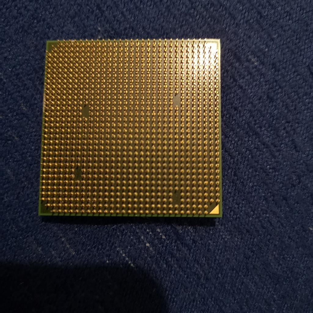 AMD Phenom X4 9560 Quad-Core 2.3 GHz 2M 95W Socket AM2 CPU Prozessor für den PC! In gutem Zustand! Tausch gegen was anderes (das mich interesieren könnte) auch möglich!

‼️Abholung oder Versand ist möglich!
Der Versand kostet extra! Bezahlung durch Bank Überweisung möglich! Bei Abholung kann auch gerne bar bezahlt werden! Gebühren für Sonderwünsche oder Sonstiges, übernimmt der Käufer! Dies ist ein Privatverkauf, daher kein Umtausch-, Garantie-, Rückgaberecht oder Geld zurück und ich übernehme keine Verantwortung für Ware die per Post beschädigt wird oder verloren geht!‼️