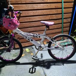 Good condition. Perfect working bike for girl 18" wheels. Collect Bloxwich Ws3 1