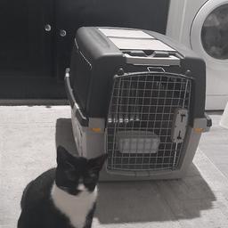 large pet carrier it like new i used it once for traveling and i dont need it anymore