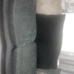 Dfs sofa
In great condition
Removable seat covers and cushion covers
Foam seat cushions
Needs to be gone by tonight!!!
Van required to transport 