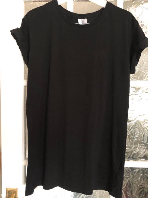 Buy & Sell South East London Crook Log - South East London - Photos for H&M womens TShirt size S.