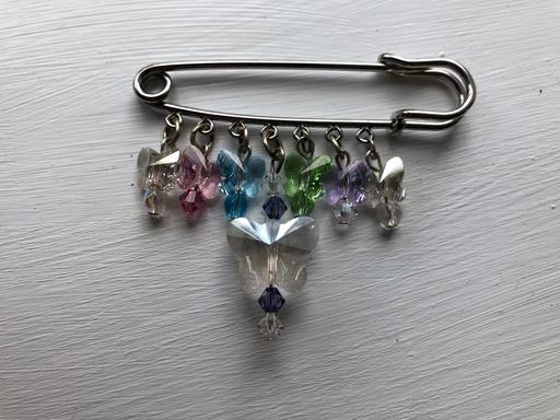 Buy & Sell Hertfordshire Dacorum - Photos for Crystal butterfly beaded safety pin brooch