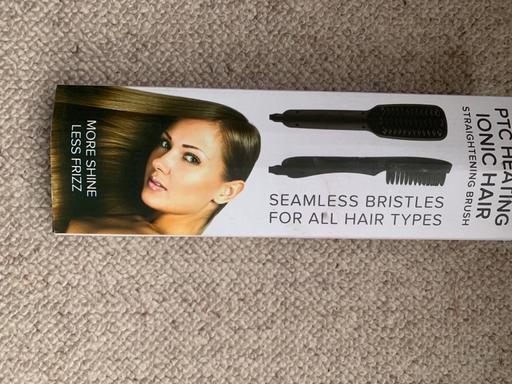 Buy & Sell West Yorkshire Leeds - Photos for PTC Heating ionic hair straightening brush