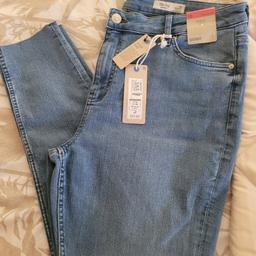 Brand new ladies jeans from Marks and Spencer size 18