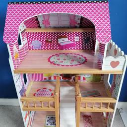 Fab dolls house sadly my lil one has outgrown x well. Played with but liads life left . She was using her barbies to play in it
Can see pics
Comes with furniture will get pic ASAP 