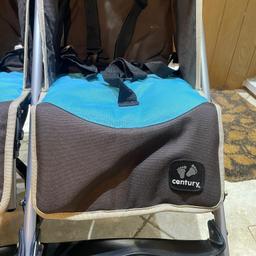 Twin buggy. Good condition. Adjustable seat position and leg rests. £4o