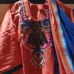 beautiful handmade three piece suit
with chiffon dupatta and pant
whole fabric has same colour design all over.
Please look at my other beautiful dresses and jewellery