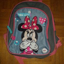 Hier biete ich euch einen Disney Minnie Maus Rucksack sowie eine Tasche und eine Tasche mit Portemonaie an .. 

Bei fragen einfach mailen
Schaut auch mal in meine anderen Anzeigen hinein