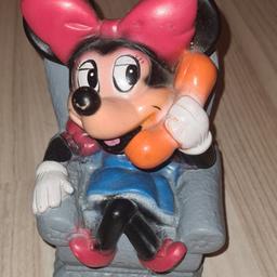 Hier biete ich euch eine sehr schöne Disney Minnie Maus Retro Spardose an .. 

Bei fragen einfach mailen
Schaut auch mal in meine anderen Anzeigen hinein