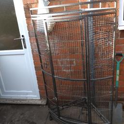 corner bird cage comes with 2 trazs selling as Iv add a new one £50