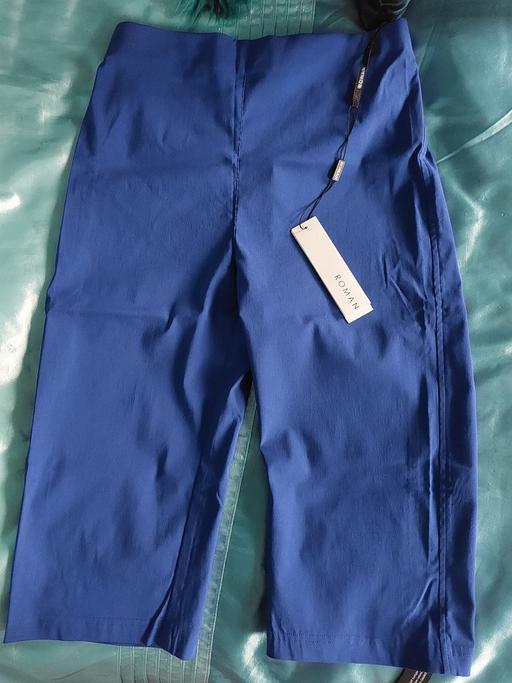 Buy & Sell West Midlands Birmingham - Photos for Ladies 'Roman' Royal Blue cropped trousers.