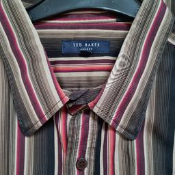 Men's Smart Ted Baker Shirt

In excellent clean condition

Ted Baker Size 6

From a smoke free home

Collection Only