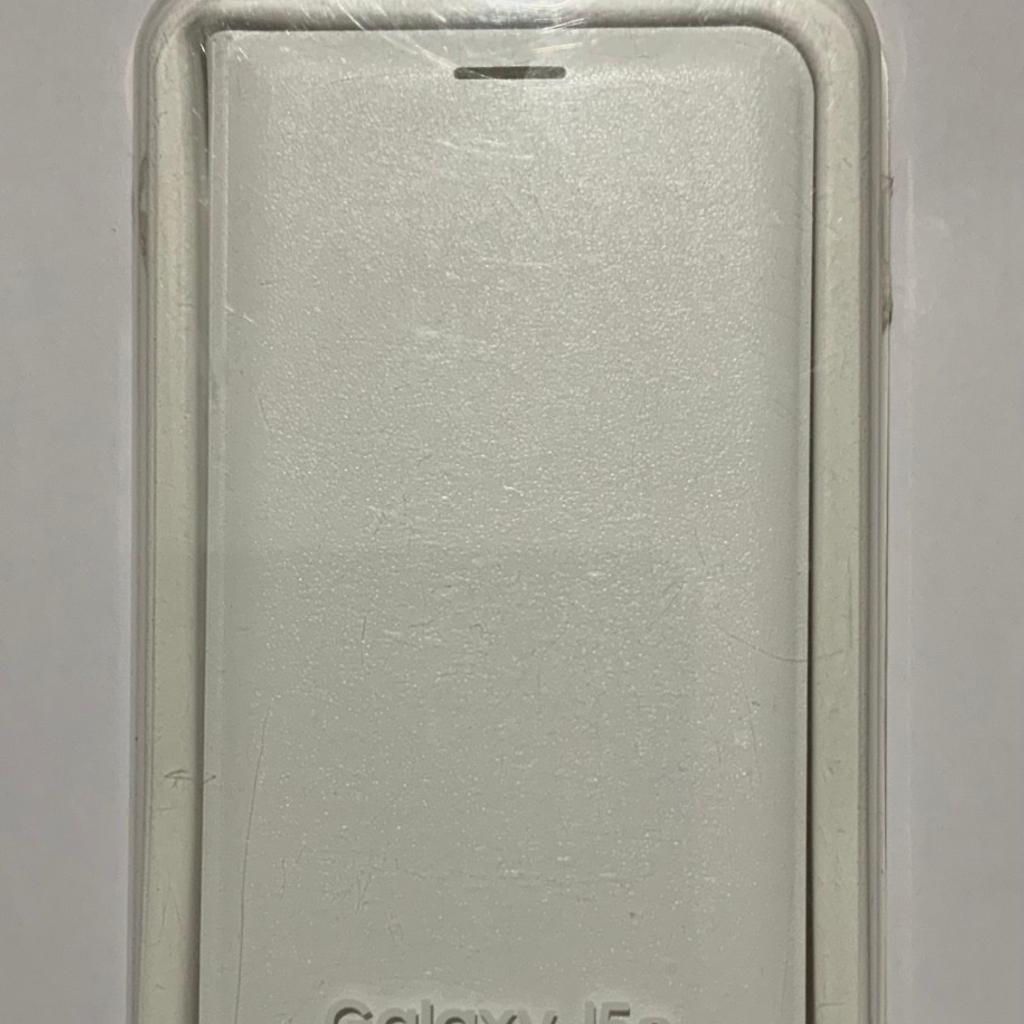 Genuine Samsung FLIP CASE GALAXY J5 6 2016 SM J510FN smart phone cover original

Genuine Samsung Galaxy J5 SM-J510FN Flip Case

Manufactured by Samsung in sealed retail packaging.

Replaces the back cover of the Samsung Phone.

PLEASE NOTE:
THIS CASE IS FOR THE J5 J510FN 2016 MODEL, IT WILL NOT FIT J5 J500FN 2015 MODEL
Go to Settings > About Phone, and scroll down until you see ‘model name’.
The original Galaxy J5 will be called just that, while the 2016 model will be called ‘Galaxy J5 (2016)’.

Protect your Samsung Galaxy J5 2016's back, sides and screen from harm while keeping
your most vital cards close to hand with the official flip wallet cover in gold from Samsung.

Official Samsung accessory made for the Galaxy J5 2016
Provides comprehensive protection for your phone and the screen
Smart wake/sleep enabled
Slimline and durable construction
Slot for storing ID or credit car
Replaces the back cover of the Samsung Phone