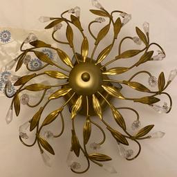 Beautiful light fitting as per picture shown