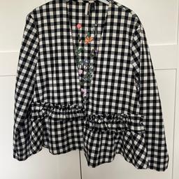 Girls top shop thin jacket size 6 in excellent condition only worn a couple of times