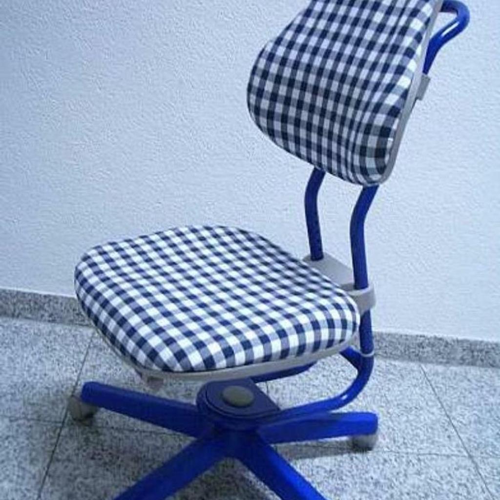Mollstuhl in blau höhenverstellbar Sitz und Rücken, mitwachsend
Polster kariert, wurde NEU bezogen
siehe Bilder........>
Abholung in München oder auch möglich Versand 12Euro