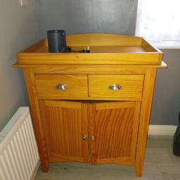 baby changing unit mothercare in pine,good condition 2 drawers with cupboard underneath, can't get doors to close properly east fix as was OK until I moved it upstairs, also comes with brand new tomee tippee grey bottle food warmer.
collection only from russells hall dy1 2hr.
no offers was £200 new.
house move reason for sale.