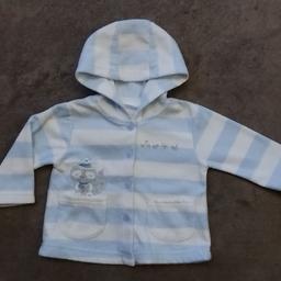 thin fleecy jacket with hood
excellent condition
☀️buy 5 items or more and get 25% off ☀️
➡️collection Bootle or I can deliver if local or for a small fee to the different area
📨postage available, will combine clothes on request
💲will accept PayPal, bank transfer or cash on collection
,👗baby clothes from 0- 4 years 🦖
🗣️Advertised on other sites so can delete anytime