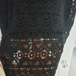 A very chic & classy black lace pencil skirt from Zara in size M (12-14 UK).

Offers are welcome.

Collection & post available.