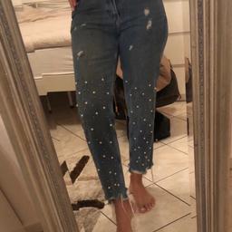 Zara Mom Jeans mit Perlenverzierung zu verkaufen