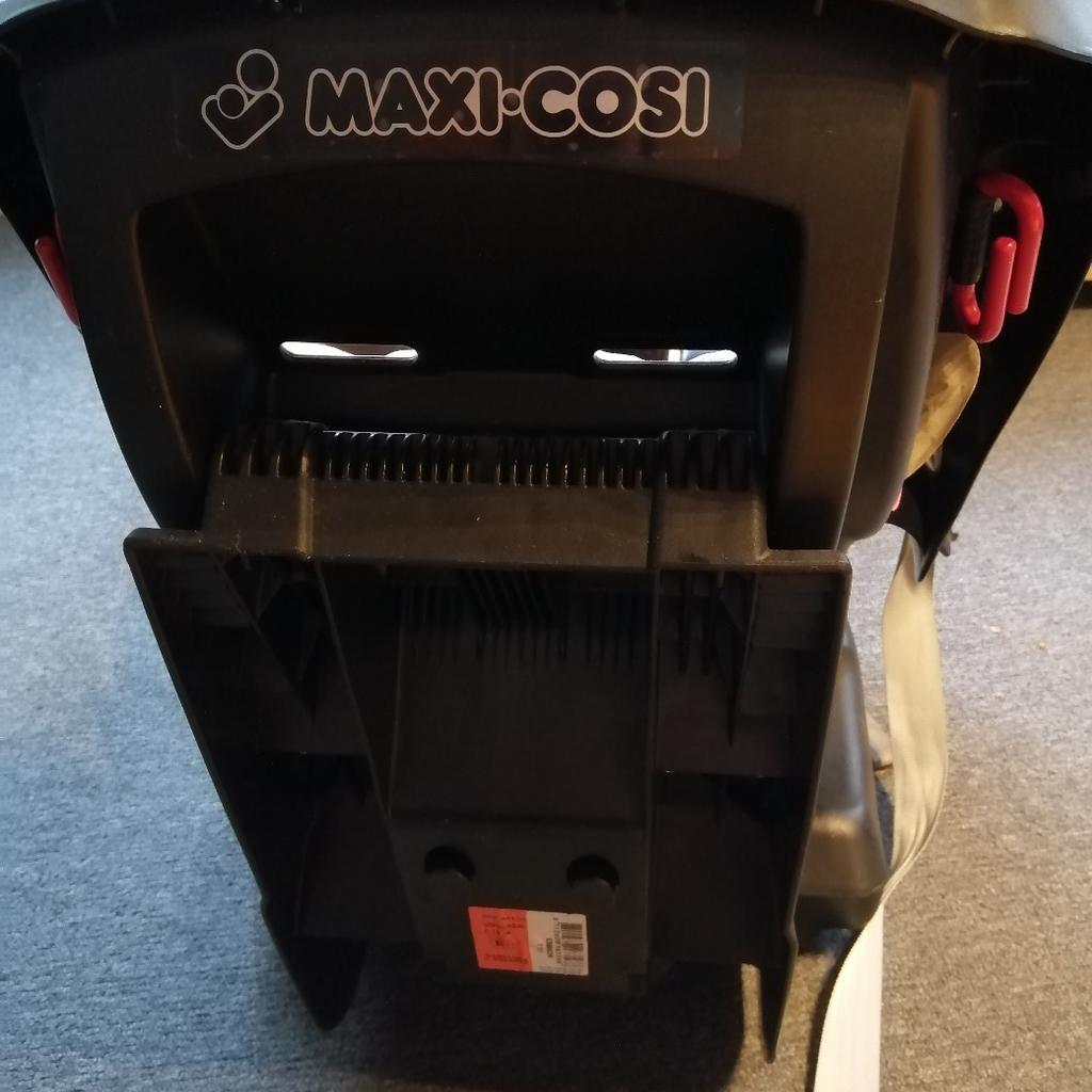 Maxi Cosi Priori 9-18kg Autokindersitz.
Bezug frisch gewaschen. Styropor intakt.

Dies ist ein Privatverkauf aus einem Tier-und Rauchfreien aber kinderlieben Haushalt.
Umtausch und Rücknahme sind ausgeschlossen.