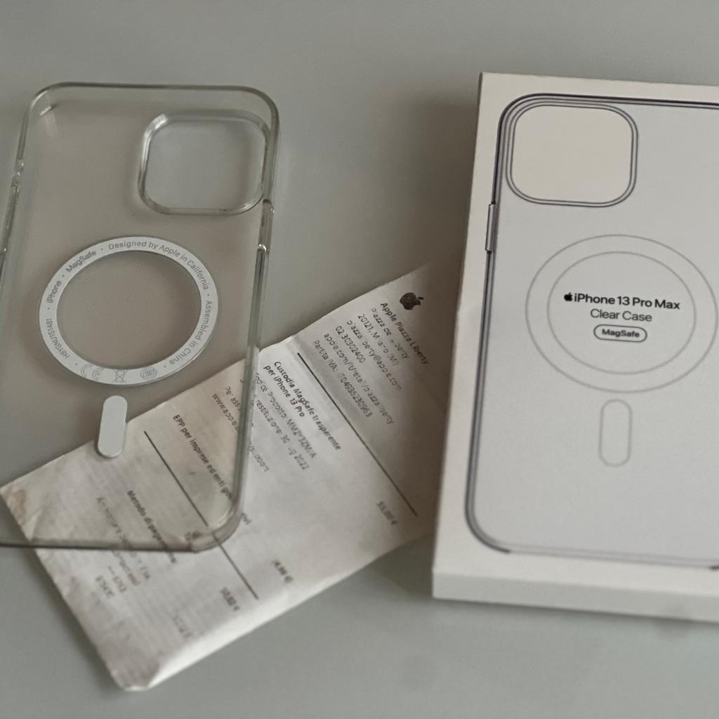 Clear case MagSafe - custodia IPhone 13 ProMax leggermente segnata su un angolo come in foto.
Prezzo vendita 55€