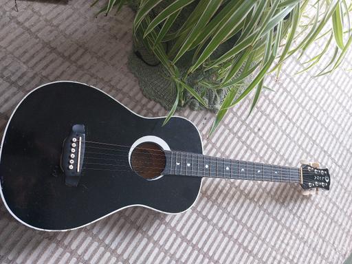 Buy & Sell East Sussex Brighton - Photos for Luna 3/4 Guitar