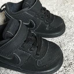Nike , All Black Toddler Trainers
UK 4.5
Fairly Good Condition, some scuffing at the front , see pics
£5