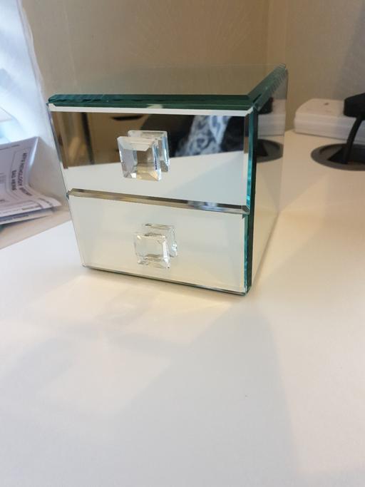 Buy & Sell Merseyside Saint Helens - Photos for Mirrored Jewellery Box