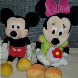 Hier biete ich euch große Disney Mickey und Minnie Maus Plüschis an .. 

Bei fragen einfach mailen
Schaut auch mal in meine anderen Anzeigen hinein