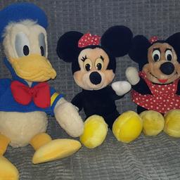 Hier biete ich euch verschiedene Disney Minnie und Mickey Maus Plüschis an .. 

Preus ab 4 Euro .. 

Bei fragen einfach mailen
Schaut auch mal in meine anderen Anzeigen hinein
