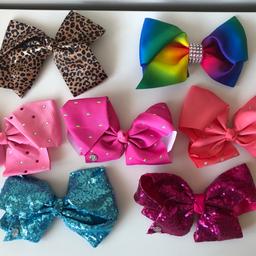 Selection of girls JoJo hair bows, large size, x7 in total. Clip back to easily clip in, some have never even been worn. Price is for all but willing to split. Collection only please.