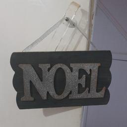 wooden noel sign