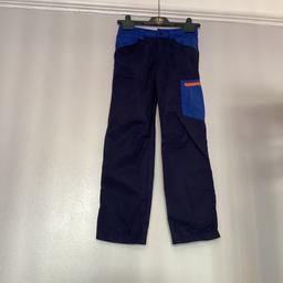 Worn once. Walking trousers / combats a from decathlon. Age 8-9. We cut the label off as was uncomfortable.