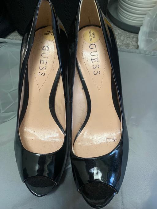 Buy & Sell West London - Photos for Guess shoes